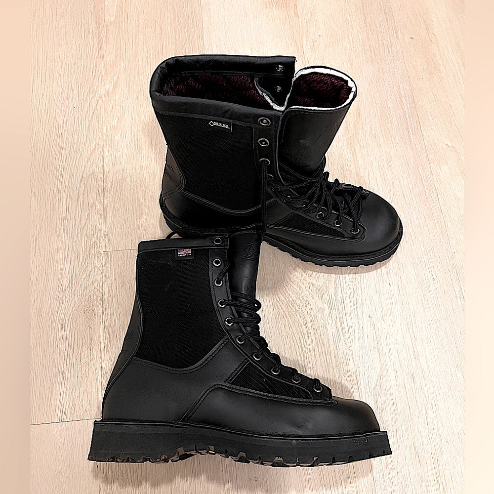 Danner Acadia 8” size 8
